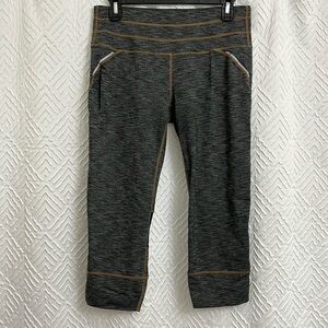 Athleta Heather Gray‎ Tan Revelation Capri Size Medium